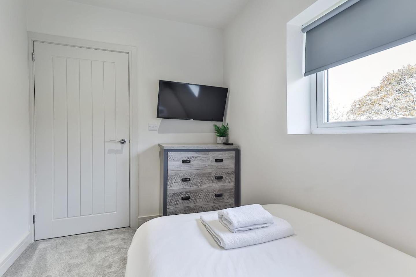 3 Bed Refurbished, Modern House, Wifi, Patio Area Villa เชฟฟิลด์ ภายนอก รูปภาพ
